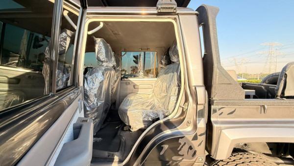 Toyota Land Cruiser Pickup 2019/ Grey RHD Diesel MT Pickup 4WD view 18