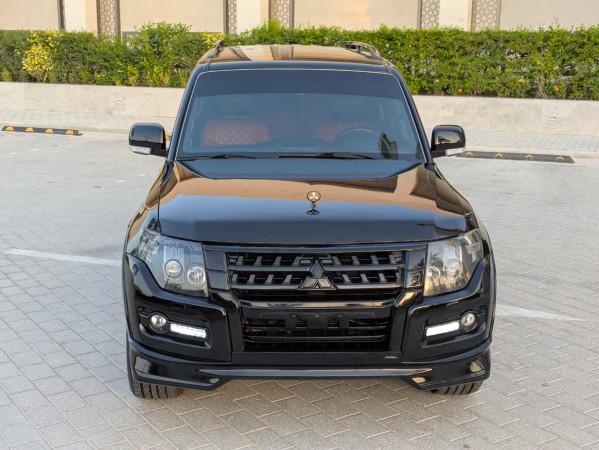 Mitsubishi Pajero 2020/ Black LHD Petrol AT SUV 4WD
