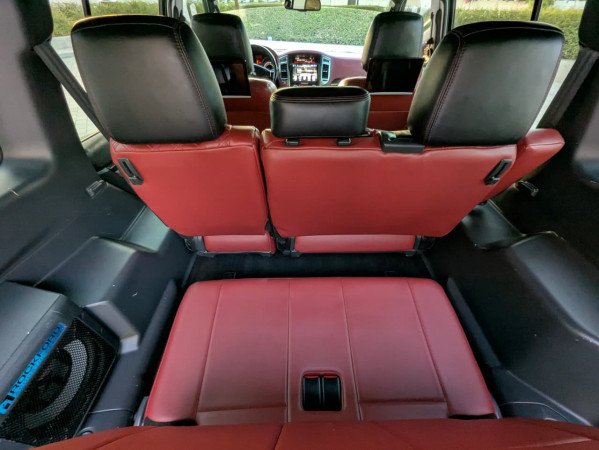 Mitsubishi Pajero 2020/ Black LHD Petrol AT SUV 4WD view 5