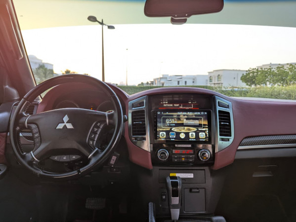 Mitsubishi Pajero 2020/ Black LHD Petrol AT SUV 4WD view 20