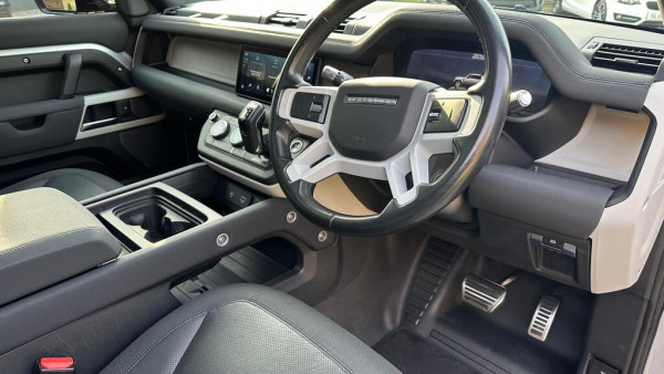 Land Rover Defender 110 2020/ Black RHD Diesel AT SUV 4WD view 11