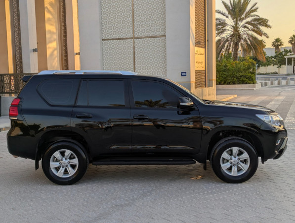Toyota LAND CRUISER PRADO 2022/ Black LHD Petrol AT SUV 4WD view 15
