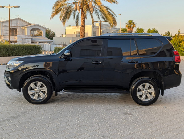 Toyota LAND CRUISER PRADO 2022/ Black LHD Petrol AT SUV 4WD view 16