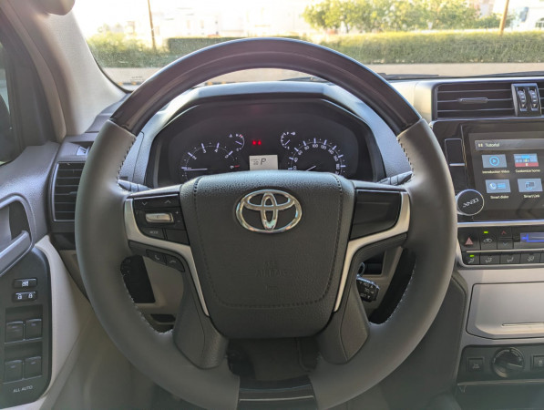 Toyota LAND CRUISER PRADO 2022/ Black LHD Petrol AT SUV 4WD view 17