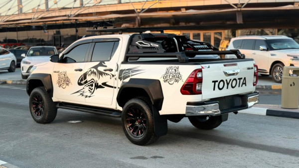 Toyota Hilux 2022/ White RHD Diesel AT Pickup 4WD view 17