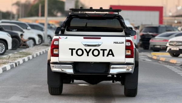 Toyota Hilux 2022/ White RHD Diesel AT Pickup 4WD view 19