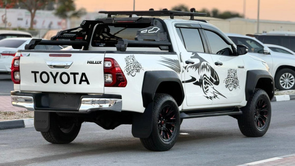 Toyota Hilux 2022/ White RHD Diesel AT Pickup 4WD view 22