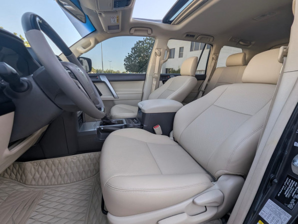 Toyota LAND CRUISER PRADO 2019/ Grey LHD Petrol AT SUV 4WD view 4