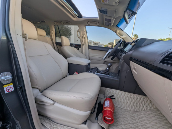 Toyota LAND CRUISER PRADO 2019/ Grey LHD Petrol AT SUV 4WD view 6