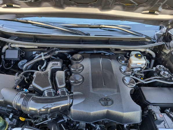 Toyota LAND CRUISER PRADO 2019/ Grey LHD Petrol AT SUV 4WD view 10