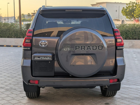 Toyota LAND CRUISER PRADO 2019/ Grey LHD Petrol AT SUV 4WD view 11