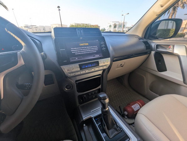 Toyota LAND CRUISER PRADO 2019/ Grey LHD Petrol AT SUV 4WD view 17