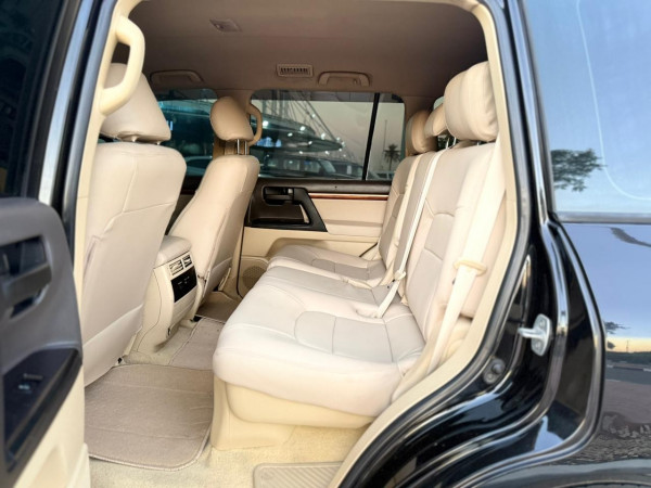 Toyota Land Cruiser 2017/ Black LHD Diesel AT SUV 4WD view 4