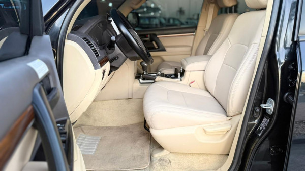 Toyota Land Cruiser 2017/ Black LHD Diesel AT SUV 4WD view 6