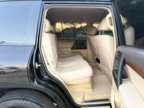 Toyota Land Cruiser 2017/ Black LHD Diesel AT SUV 4WD view 13
