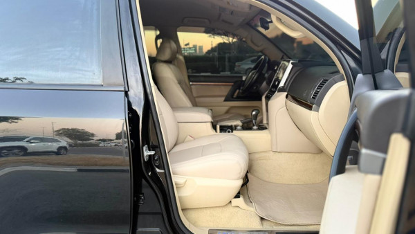 Toyota Land Cruiser 2017/ Black LHD Diesel AT SUV 4WD view 14