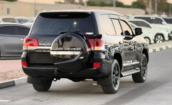 Toyota Land Cruiser 2017/ Black LHD Diesel AT SUV 4WD view 23