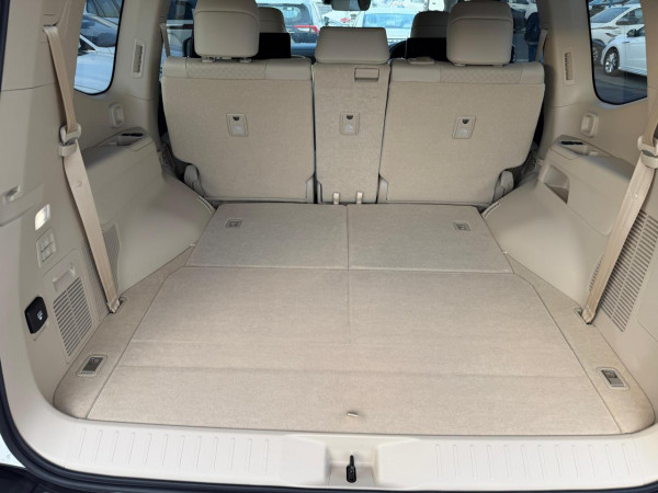 Toyota Land Cruiser 2025/ White RHD Diesel AT SUV 4WD view 3