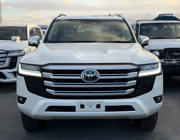 Toyota Land Cruiser 2025/ White RHD Diesel AT SUV 4WD view 12