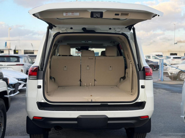 Toyota Land Cruiser 2025/ White RHD Diesel AT SUV 4WD view 15