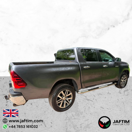 Toyota Hilux 2019/ Grey RHD Diesel AT Pickup 4WD view 3