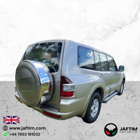 Mitsubishi Shogun 2002/ Beige RHD Diesel AT SUV 4WD