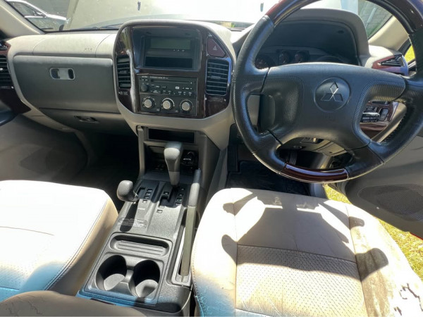 Mitsubishi Shogun 2002/ Beige RHD Diesel AT SUV 4WD view 6