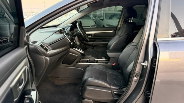 Honda CR-V 2018/ Grey RHD Petrol AT SUV 2WD view 5