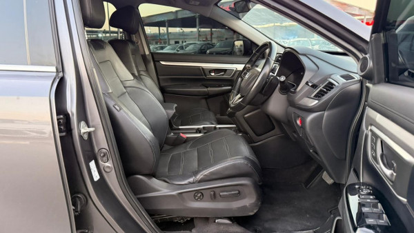 Honda CR-V 2018/ Grey RHD Petrol AT SUV 2WD view 8