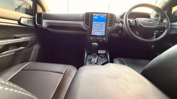 Ford Ranger 2023/0 Blue RHD Diesel AT Pickup 4WD view 7
