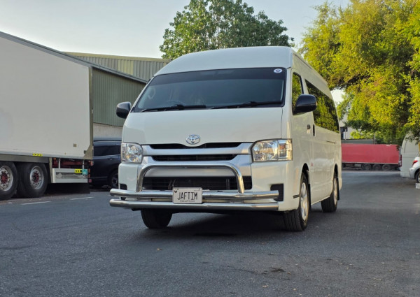Toyota Hiace 2015/0 White RHD Diesel AT Van 2WD