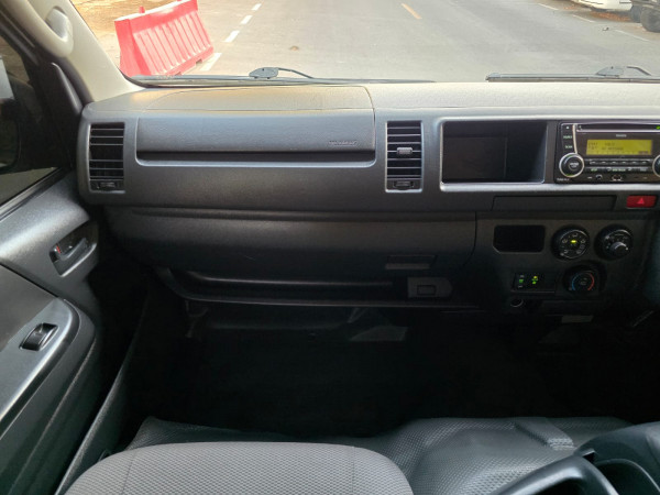 Toyota Hiace 2015/0 White RHD Diesel AT Van 2WD view 11