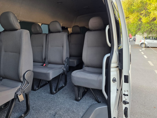 Toyota Hiace 2015/0 White RHD Diesel AT Van 2WD view 17