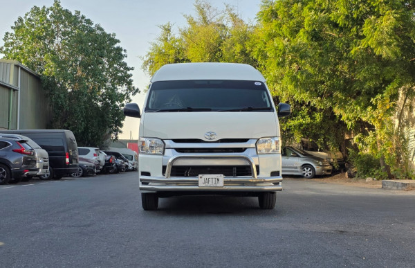 Toyota Hiace 2015/0 White RHD Diesel AT Van 2WD view 22