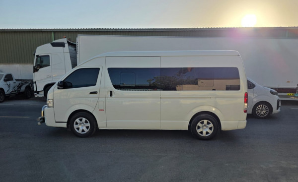 Toyota Hiace 2015/0 White RHD Diesel AT Van 2WD view 27