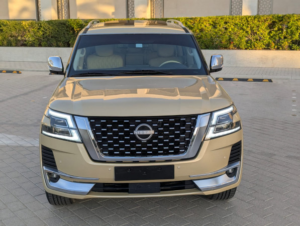 Nissan Patrol 2012/ Beige LHD Petrol AT SUV 4WD