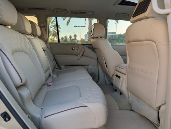 Nissan Patrol 2012/ Beige LHD Petrol AT SUV 4WD view 8