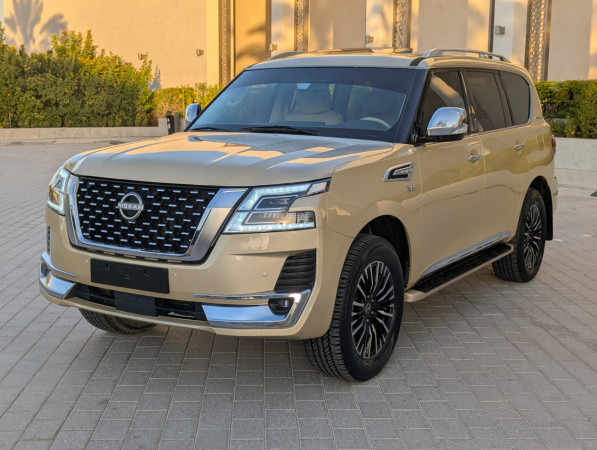 Nissan Patrol 2012/ Beige LHD Petrol AT SUV 4WD view 12