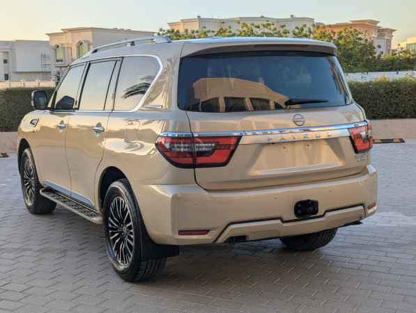 Nissan Patrol 2012/ Beige LHD Petrol AT SUV 4WD view 14
