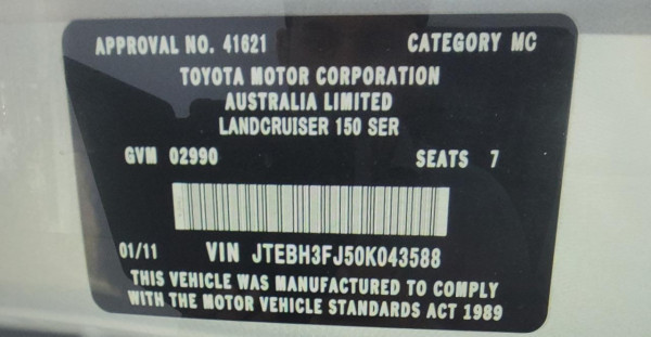 Toyota Prado 2011  Silver RHD Diesel AT SUV 4WD view 3