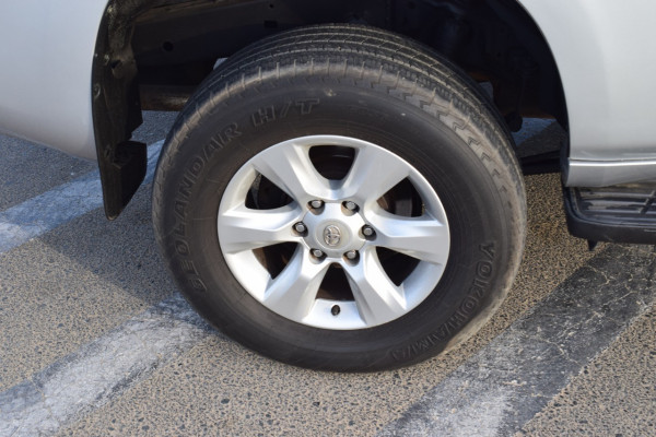 Toyota Prado 2011  Silver RHD Diesel AT SUV 4WD view 10