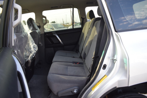 Toyota Prado 2011  Silver RHD Diesel AT SUV 4WD view 13