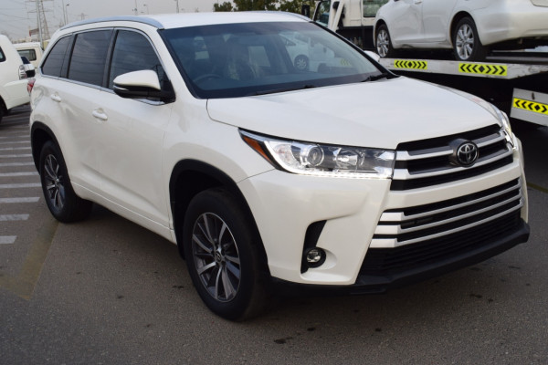 Toyota Kluger 2017  White RHD Petrol AT SUV 4WD view 13