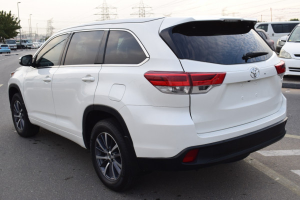 Toyota Kluger 2017  White RHD Petrol AT SUV 4WD view 21