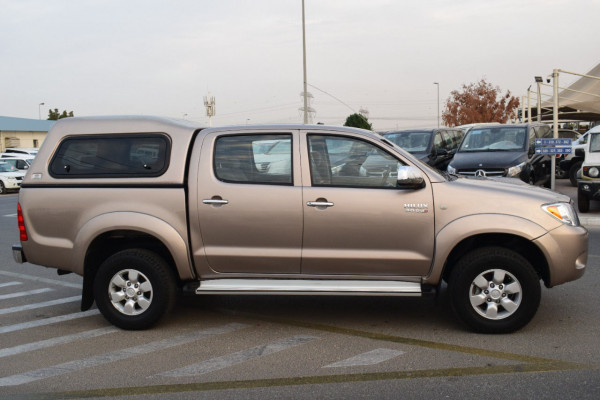 Toyota Hilux 2008  Brown RHD Diesel AT Pickup 4WD view 10