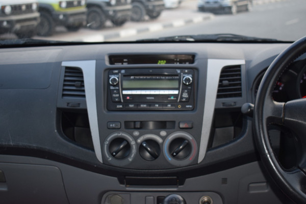 Toyota Hilux 2008  Brown RHD Diesel AT Pickup 4WD view 14