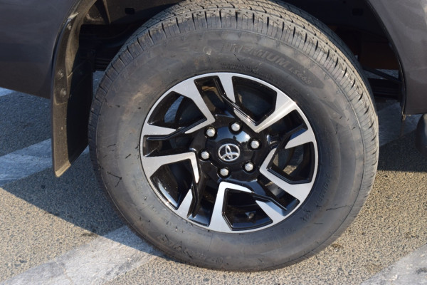 Toyota Hilux 2018  Grey RHD Diesel AT Pickup 4WD view 3