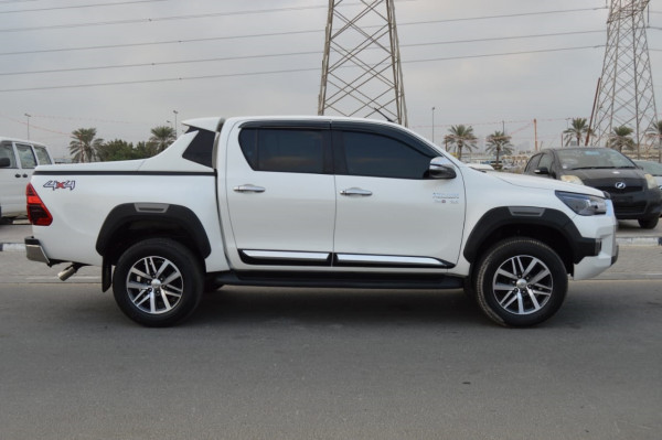 Toyota Hilux 2019  White RHD Diesel AT Pickup 4WD view 13