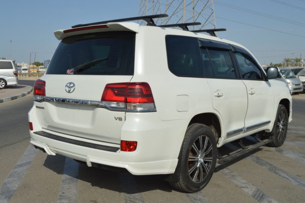 Toyota Land Cruiser 2008/ White RHD Diesel AT SUV 4WD view 3