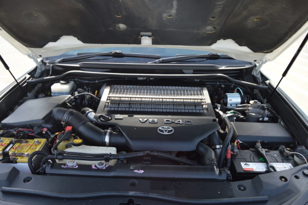 Toyota Land Cruiser 2008/ White RHD Diesel AT SUV 4WD view 6